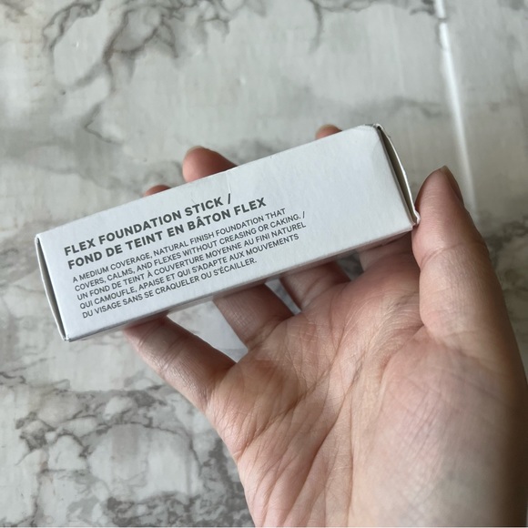 milk makeup flex foundation stick praline - Picture 7 of 8